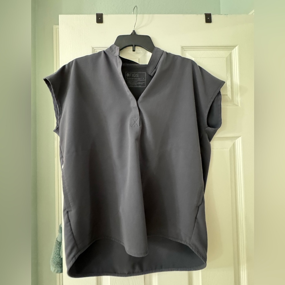 Figs Women's Charcoal Blouse